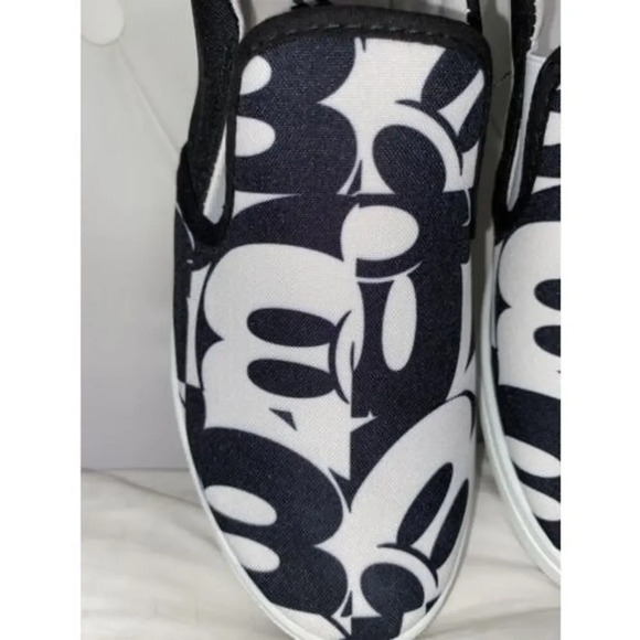 Disney Mickey Mouse Slip On 1928 Star Black White Sneakers Mens Size 7 BRAND NEW - Picture 3 of 8